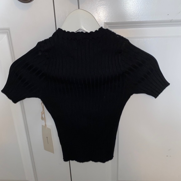 Ribbed black tshirt - Picture 2 of 3